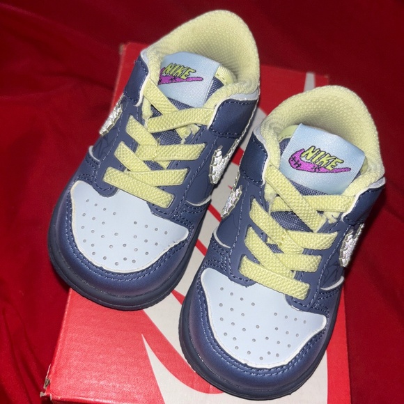 Nike dunks - Picture 1 of 4